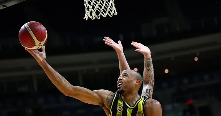 Fenerbahçe Tarfin e evinde Petkimspor engeli!