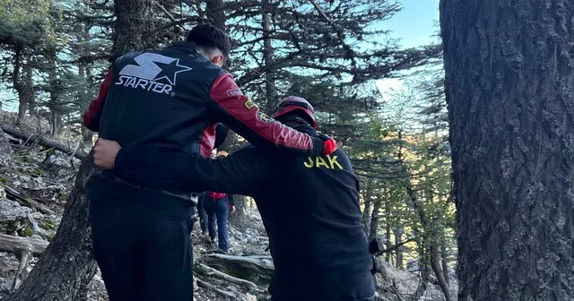 Bin 835 rakımlı zirvede mahsur kalan birisi yaralı 2 kişi 14 saatlik operasyonla kurtarıldı Antalya Son Dakika Haberleri Habertürk Yerel Haberler