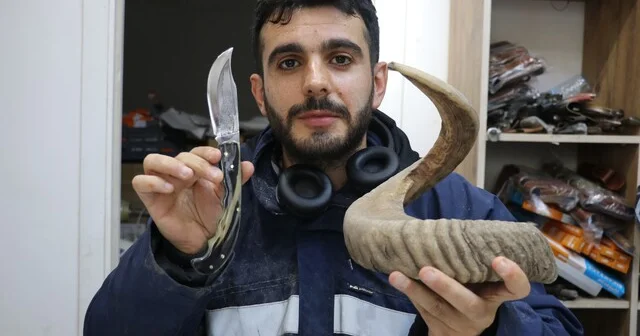 Yaklaşık 30 yıllık boynuzlar bıçak sapına dönüştü, 25 santimlik Sivas bıçağı ilgi odağı oldu Sivas Haberleri Habertürk Yerel Haberler