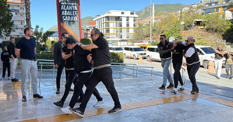 Alanya da zorla 15 milyon avroluk senet imzalatma iddiasında 8 kişi gözaltına alındı