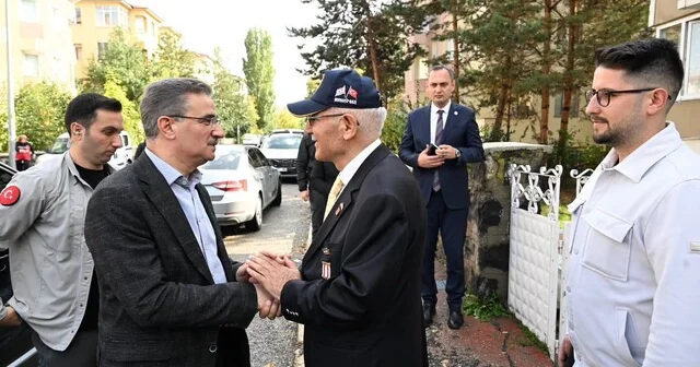 Vali Aydın Baruş tan Şehit Ailesi ve Kıbrıs Gazisine anlamlı ziyaret Erzurum Haberleri Habertürk Yerel Haberler