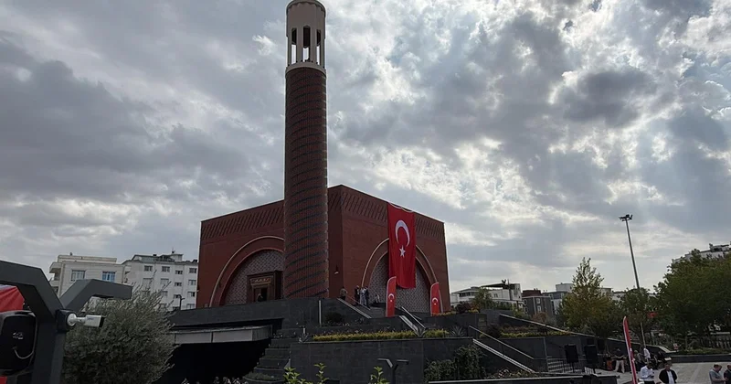 Batman’ın yeni gözdesi: Kardeşlik Camisi kapılarını açtı