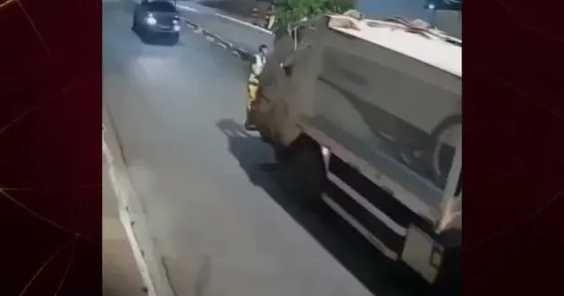 Brezilya da dehşet anları! Çarpışmayı son anda fark eden işçi ölümden döndü!