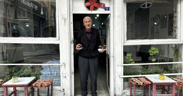 Van da yıllara meydan okuyan kahvehanede 45 yıllık emek Van Haberleri Habertürk Yerel Haberler