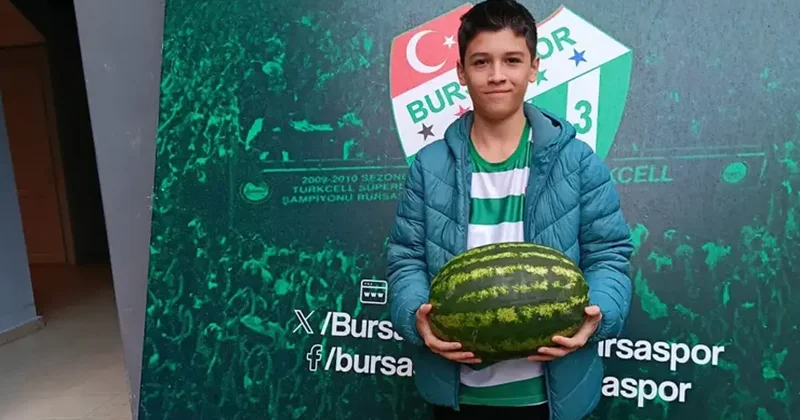 Iheanacho ya Bursasporlu taraftardan bir badaj karpuz hediye Fanatik Gazetesi Futbol Haberleri Spor