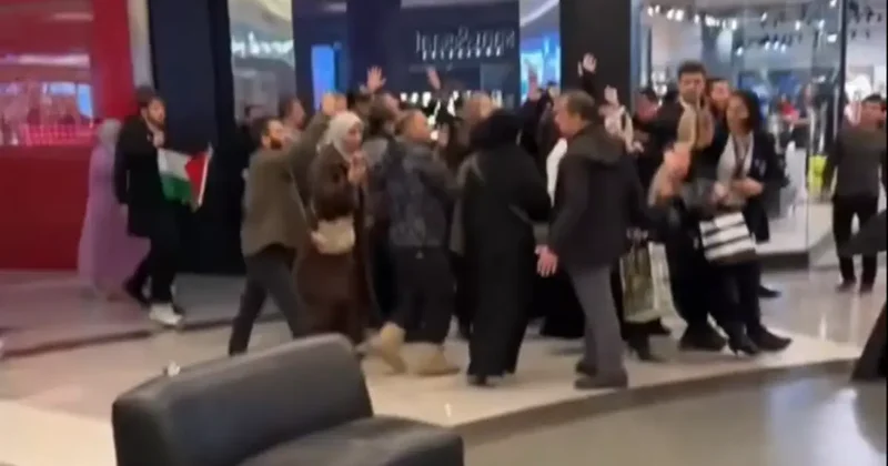 İstanbul daki lüks AVM de Klodya Medina protestosu
