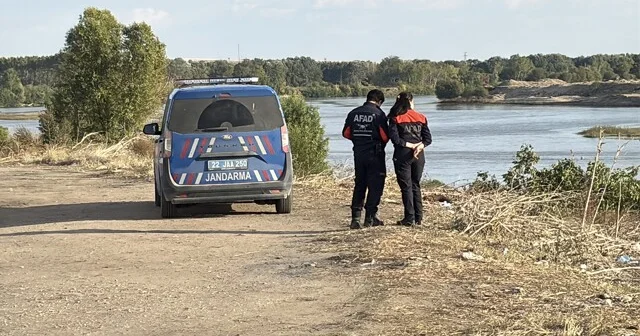 Meriç Nehri nde botu alabora olan Iraklı ailenin kayıp son çocuğu için arama çalışmaları sürüyor Edirne Haberleri Habertürk Yerel Haberler