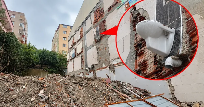 İstanbul da bina yıkıldı, klozet havada kaldı!
