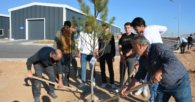 NEÜ, iki farklı etkinlikle şehitlerin hatırasını yeşertti Konya Haberleri