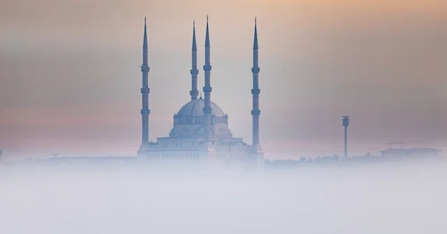 Sis denizinde kaybolan Diyarbakır da, minareler görsel şölen sundu Diyarbakır Haberleri