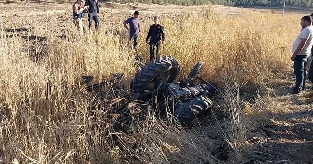 Gaziantep te devrilen traktörün altında kalan sürücü öldü Gaziantep Haberleri