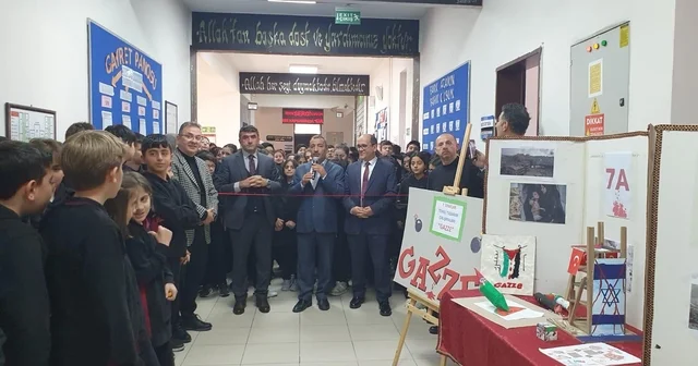 Erzurum da ortaokul öğrencileri Gazze farkındalığı oluşturmak için sergi açtı Erzurum Haberleri