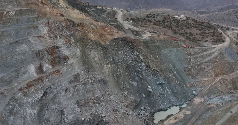 66 yaşındaki işçi günlerdir göçük altında: Valilikten açıklama