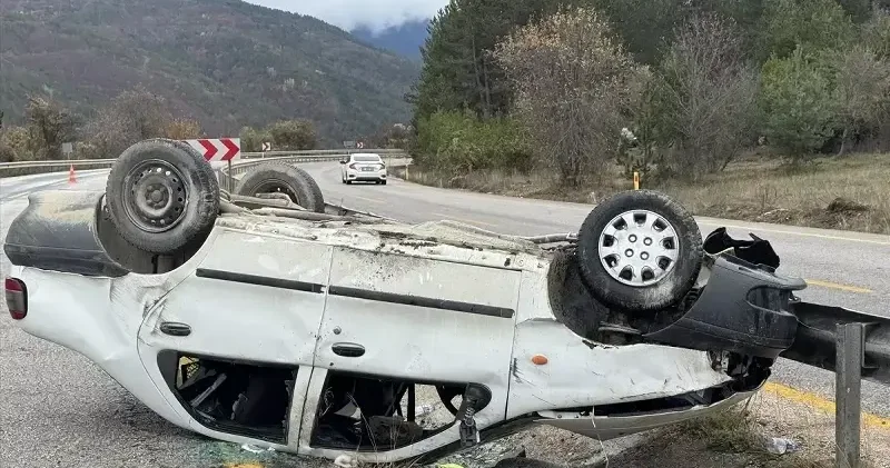 Kastamonu da devrilen otomobildeki 2 kardeş öldü Kastamonu Haberleri