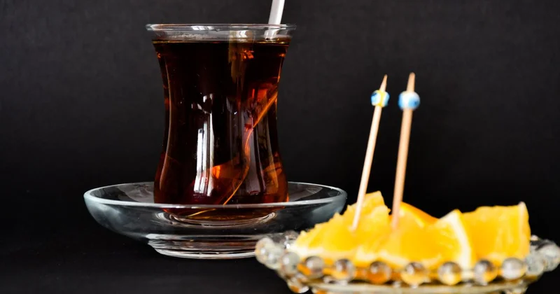 Çayın yanındaki limona para isteyen işletmeye 38 bin TL ceza