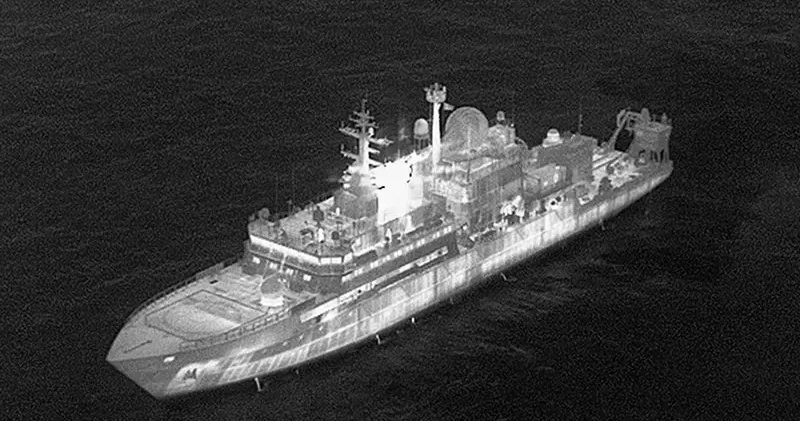 İngiltere, Rus casus gemisini İskoçya nın kuzeyinde tespit etti