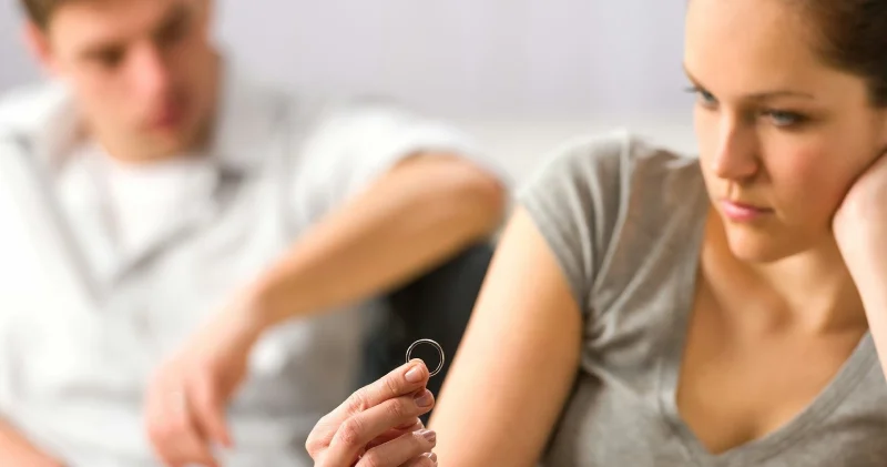 Sosyal medyada vakit geçirirken dikkat: Başka kadınların fotoğrafını beğenmek boşanma nedeni