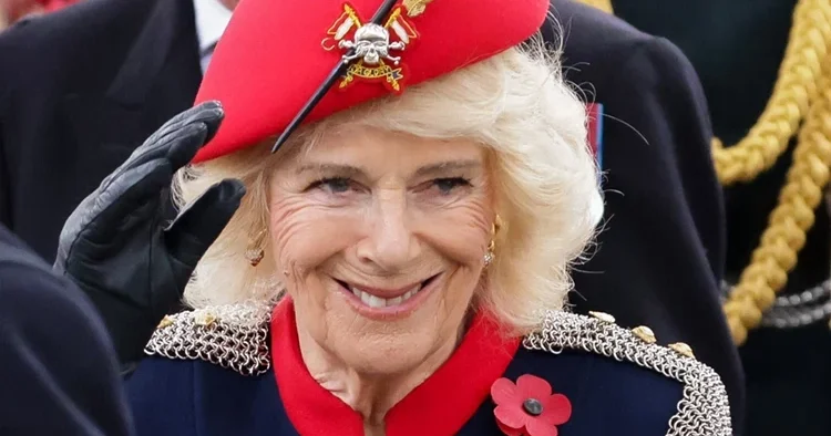 Bir soru sordu, yerden yere vuruldu: Bu yaptığına görgüsüzlük denir!