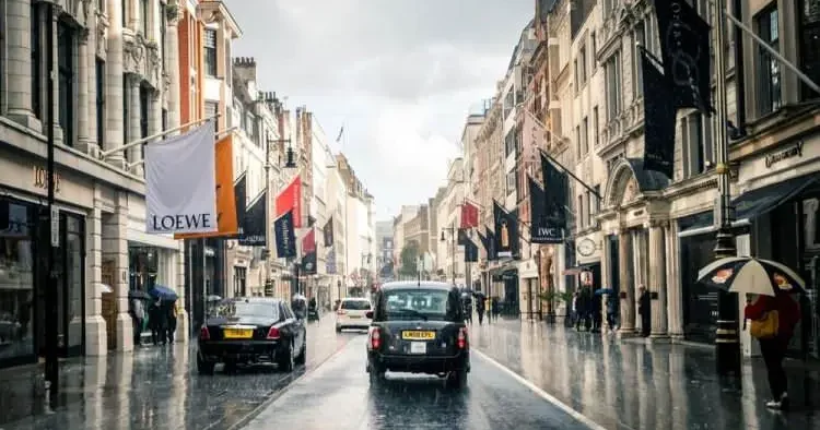 Dünyanın en pahalı 50 caddesi açıklandı: İşte yıllık metrekare fiyatları...