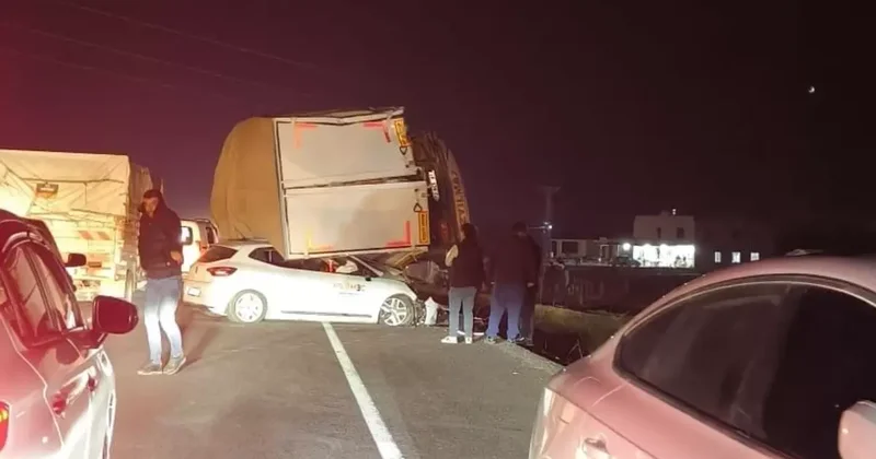 Diyarbakır da katliam gibi kaza! Çok sayıda araç birbirine girdi: 3 ölü, 7 yaralı
