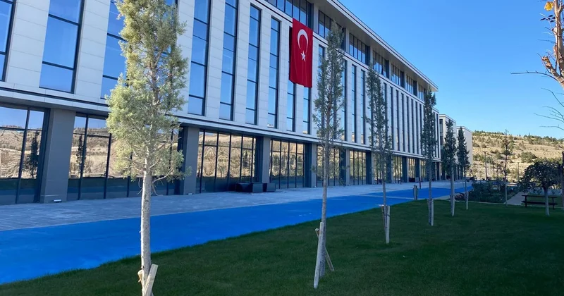 Devlet üniversitesinde skandal! Öğretim görevlisi, öğrencileri dolandırdı Sözcü Gazetesi