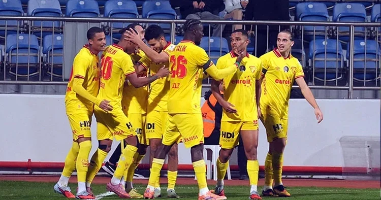 Göztepe savunmada değişiklik yapmaya hazırlanıyor