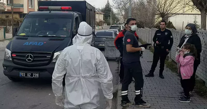 Anne ve 3 çocuğu zehirlenme şüphesiyle hastaneye kaldırıldı