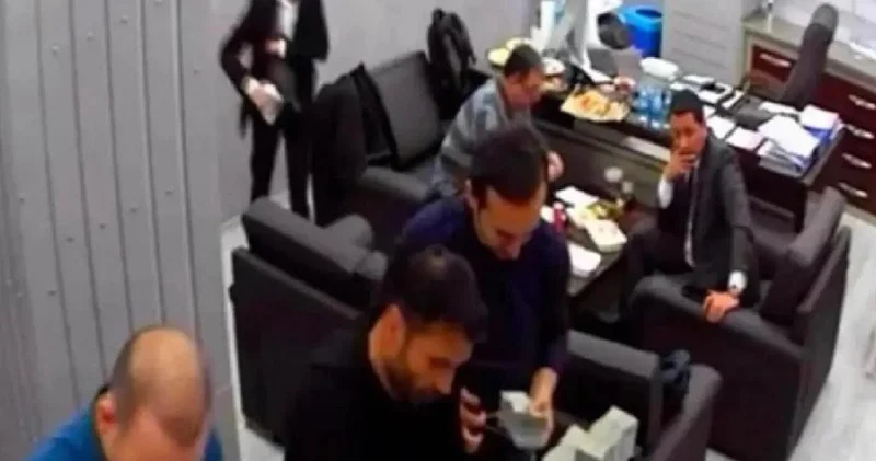 Son dakika CHP nin İl Başkanlığı Binası davası ertelendi