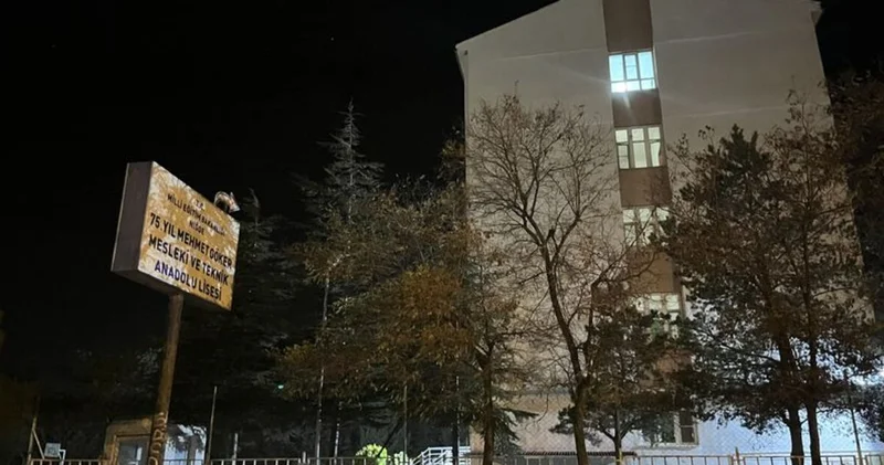 Pasta yiyen 6 öğrenci zehirlendi Son dakika haberleri