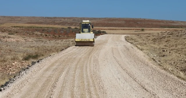 Büyükşehir, kırsalda bozuk yol bırakmıyor Şanlıurfa Haberleri