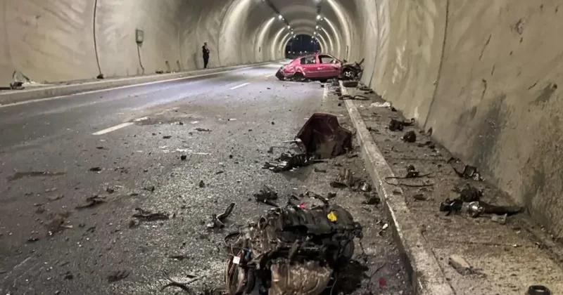 Tünelde feci kaza! Hız kadranı 200’de takılı kaldı