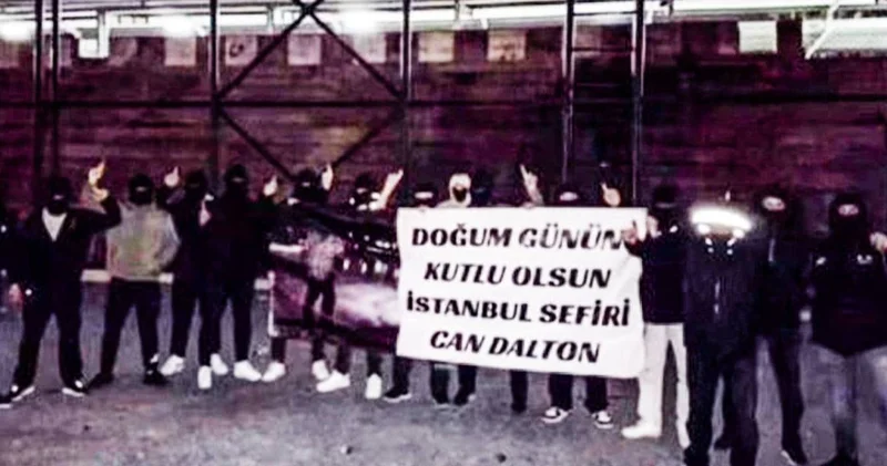 Daltonlar sokaklara indi! Çete liderlerinin doğum gününü uzun namlulu silahlarla kutladılar