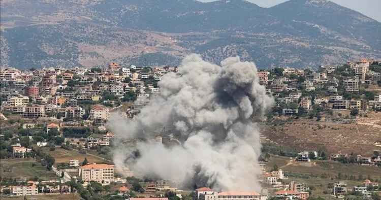 İsrail den Lübnan a peş peşe saldırılar: Ölü ve yaralılar var