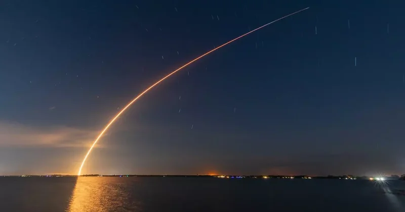 Starlink uydusu yörüngede infilak etti! Atmosferde yanarak kaybolacak