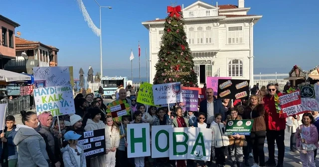 Mudanya da öğrenciler, veliler ve öğretmenler sağlıklı yaşam için yürüdü Bursa Haberleri