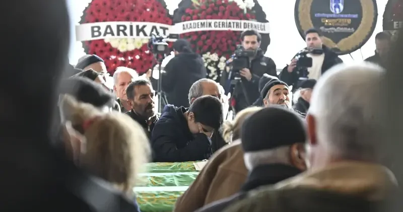 Siirt te evinde bıçaklanarak öldürülen kadının cenazesi Ankara da toprağa verildi Siirt Haberleri