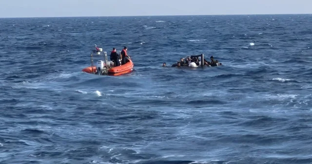 Aydın da 3 ayda 289 düzensiz göçmen kurtarıldı Kurtarılma anları kameralara yansıdı Aydın Haberleri