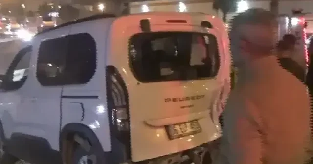 Freni boşalan vinç önüne ne geldiyse ezdi geçti: 7 yaralı VİDEO İZLE