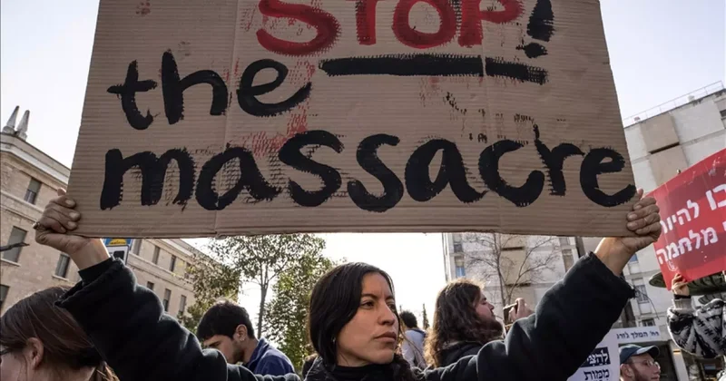 İsrailli aktivist gruptan hükümet karşıtı protesto: Etnik temizlik yapıyorlar!