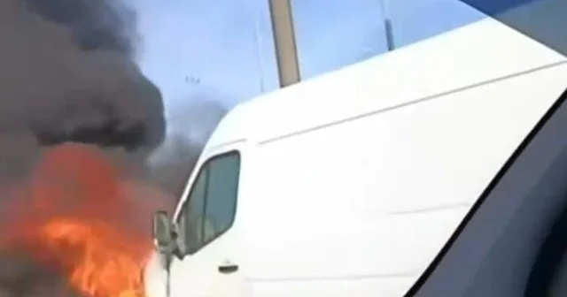 Alev alan servis minibüsü küle döndü Bursa Haberleri