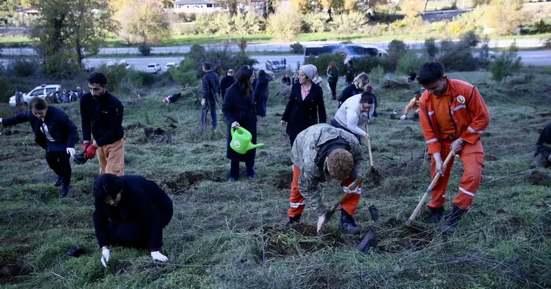 Fethiye de 1000 fidan toprakla buluşturuldu