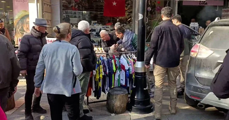 CHP ilçe başkanlığına taş atmıştı! Yine gözaltına alındı