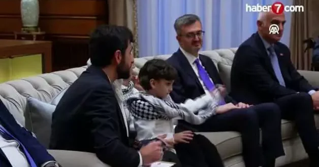 Cumhurbaşkanı Erdoğan, Gazze deki soykırımı dünyaya anlatan Ali Jadallah ile görüntülü görüştü