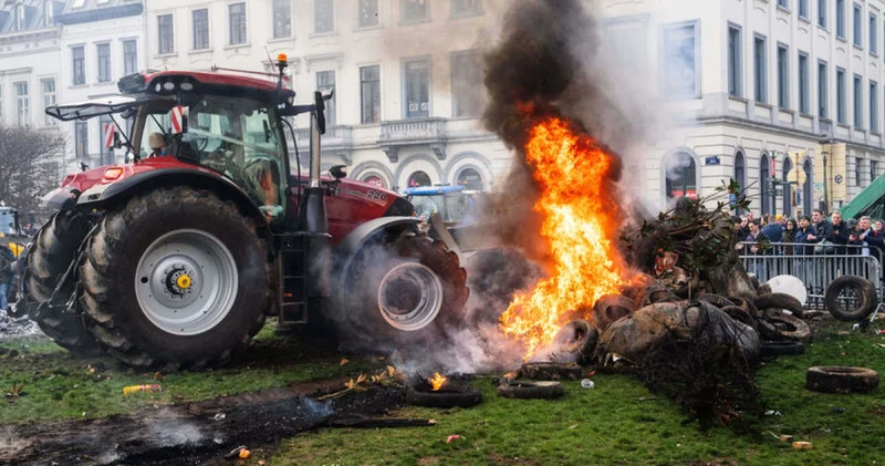 Fransız hükümetten çiftçilere ateşkes teklifi: Protestolara Noel arası verin Dış Haberler