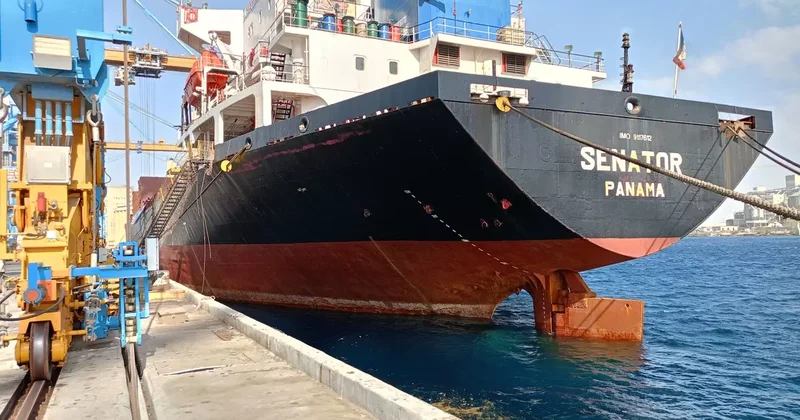 AFAD ın Sudan a gönderdiği çadırların ilk kısmı Port Sudan a ulaştı