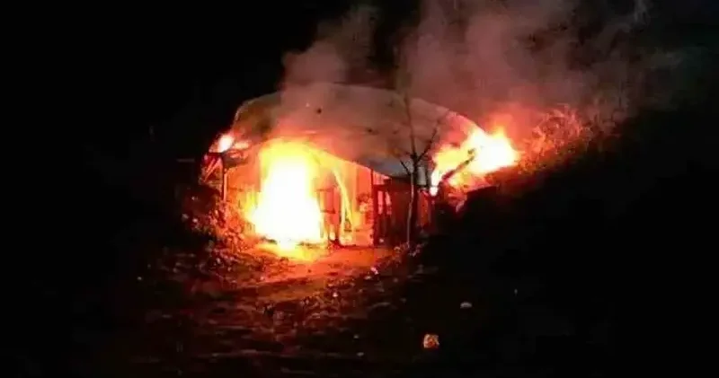 Alkoliklerin mesken tuttuğu baraka alev alev yandı Hayat Haberleri