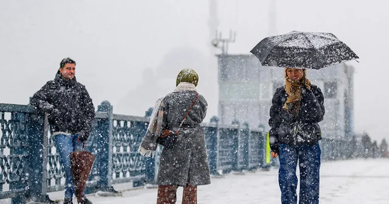 İstanbul da 10 yıl sonra bir ilk! Yılbaşında kar geliyor: Lapa lapa yağacak
