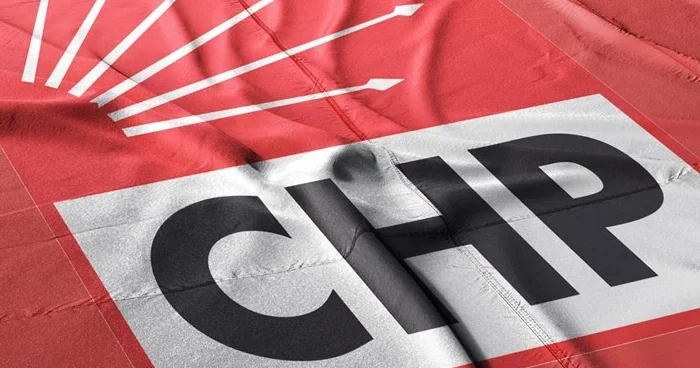 Arnavutköy de CHP li iki belediye meclis üyesi partilerinden istifa etti