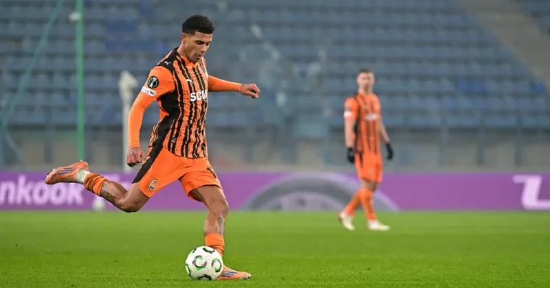 Arda Turan ın Shakhtar ı ilk 8 de tur atladı! İşte Konferans liginde tur atlayan takımlar