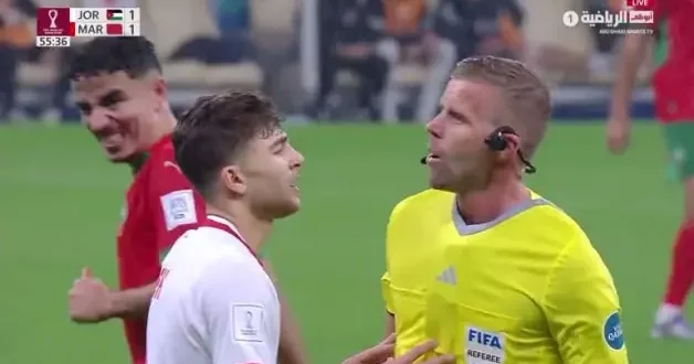 İsveçli hakemden Ürdünlü oyuncuya: Vallahi faul var